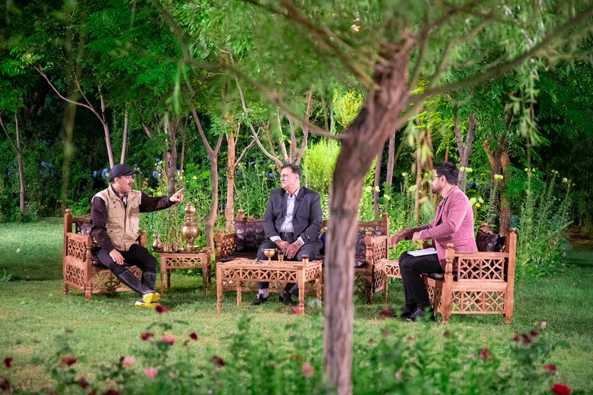 شب نشینی مردم قم در پلاک 16