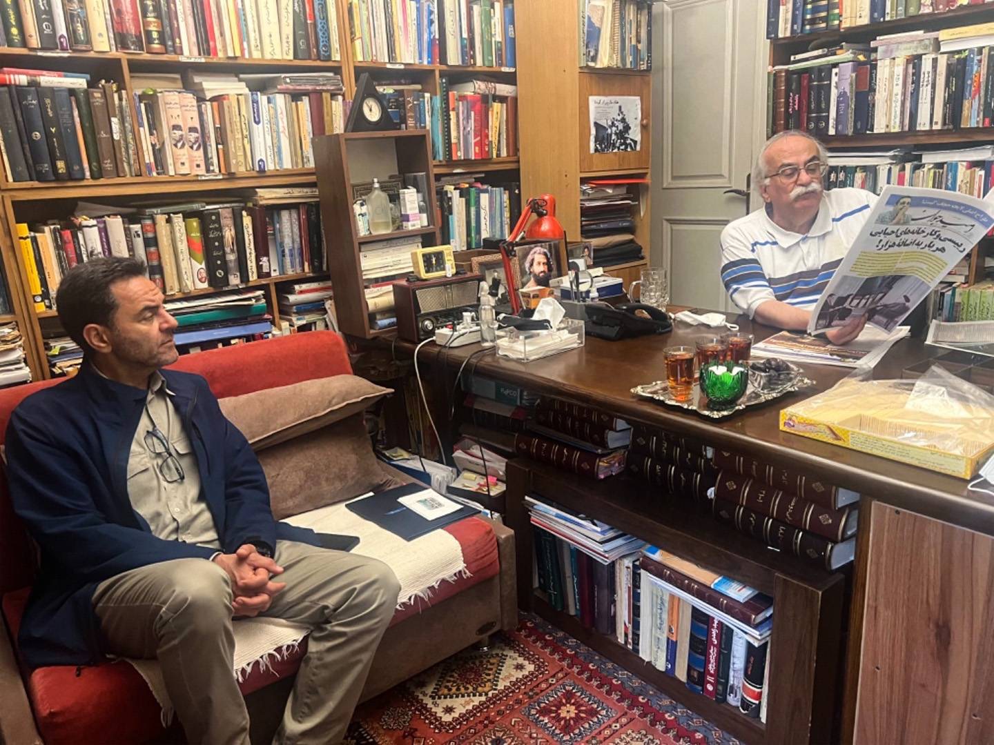 گرامی‌داشت شبکه رادیویی جوان از  استاد خسرو معتضد، راوی برنامه «عبور از تاریخ»