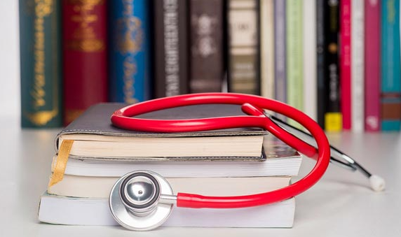 «مخاطب خاص»؛ کتابداری پزشکی بازوی توانمند جامعه درمانی