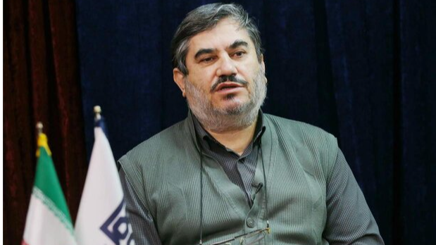 کتاب‌خوانی باید به افتخار افراد تبدیل شود
