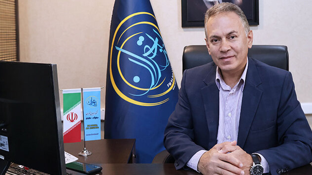رنگین‌کمان دیدگاه‌ها «دور یک میز»