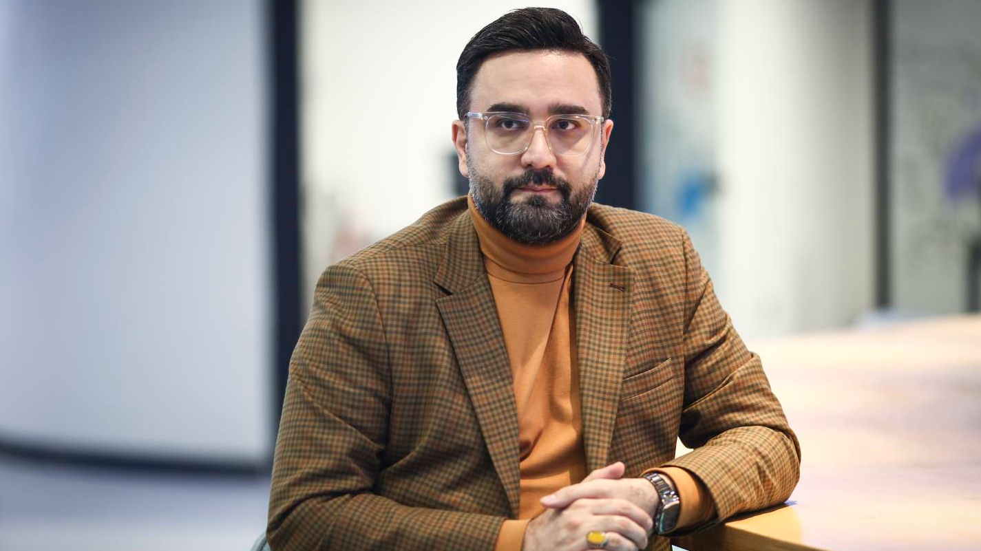 ادای دین به جایگاه والای هنرمندان نمایش رادیویی
