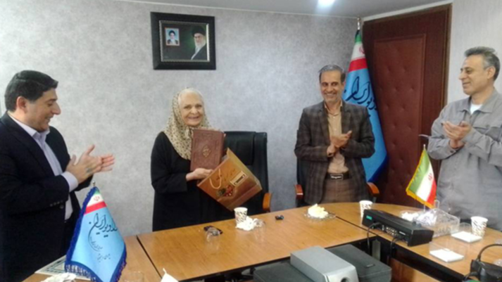 تجلیل از سال‌ها تلاش مریم نشیبا در رادیو ایران
