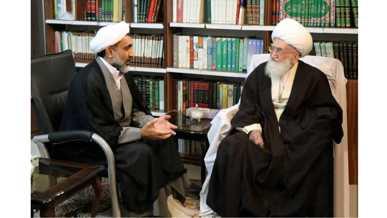 قدردانی آیت الله نوری همدانی از نقش صداوسیما در انعکاس حقایق و اطلاع‌رسانی در دو جنگ‌ اخیر