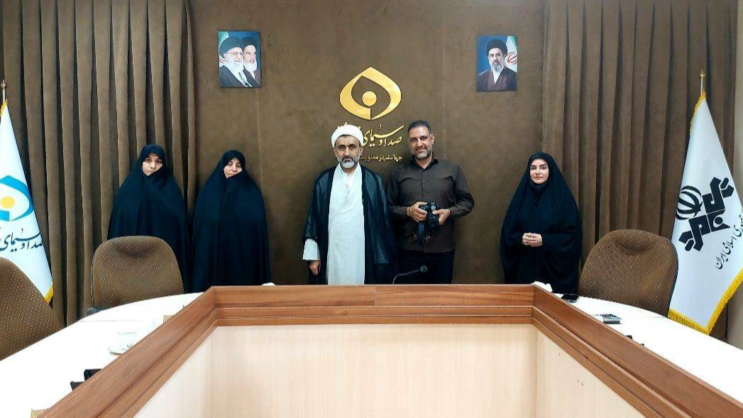 قدردانی از همکاران روابط عمومی شبکه نور
