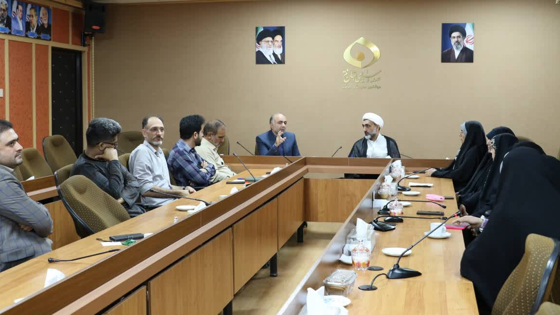 نشست مدیرکل صداوسیمای استان قم با واحد طرح، برنامه و نظارت