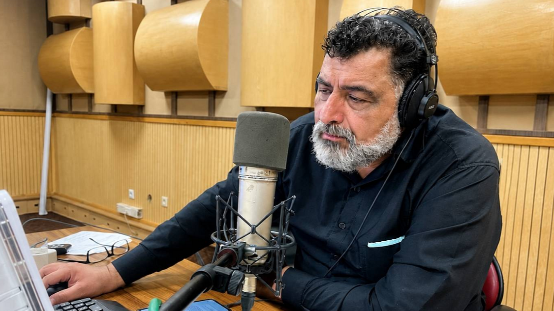 روایتگر فقدان کسی هستم که نبودش تمام کلماتم را به سکوت می‌کشاند