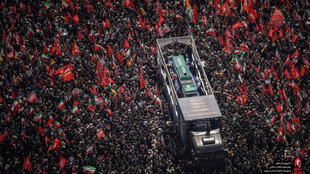 همراه با رادیو سلامت از مراسم وداع تا تشییع رهبر شهید