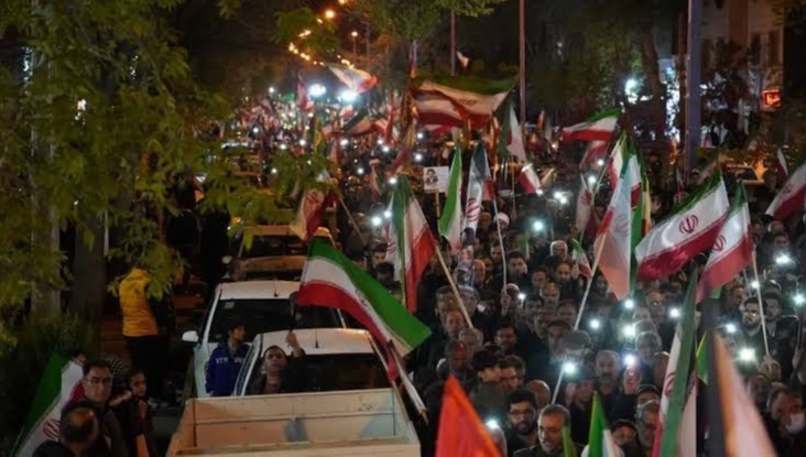 خون‌خواهی رهبر شهید تکلیفی ملی برای وحدت است؛ عقب‌نشینی نمی‌کنیم