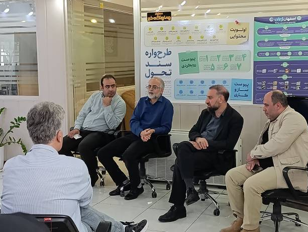 تجلیل مدیرکل صداوسیمای اصفهان از تلاشگران عرصه خبر