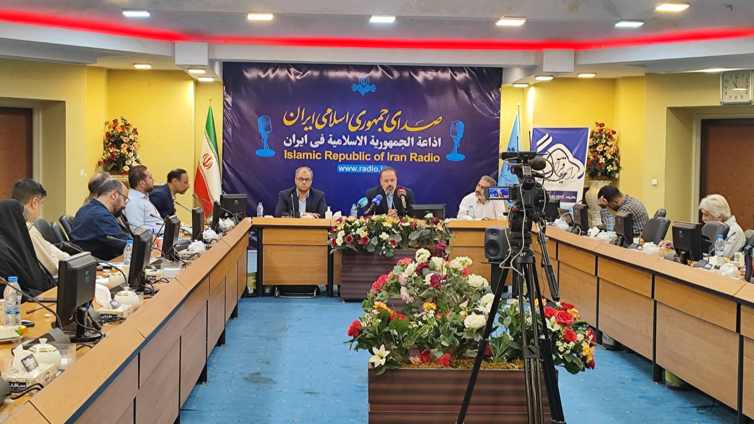 نشست خبری مدیر رادیو قرآن با اصحاب رسانه برگزار شد