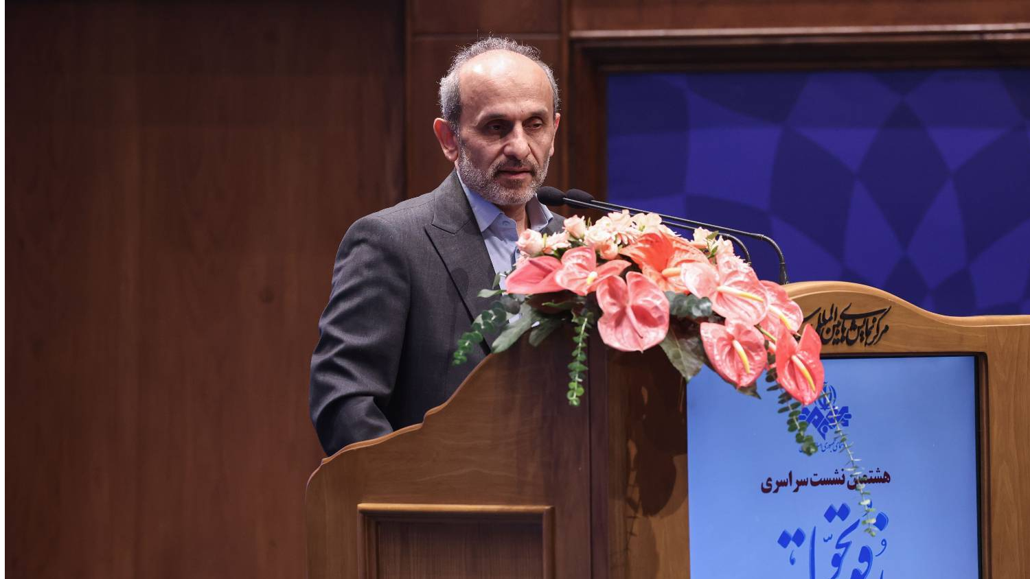 در هیچ‌کدام از بحران‌ها سر خم نکردیم/ 5 سالی که گذشت، 5 سال مقاومت، ماندن و ایستادن بود