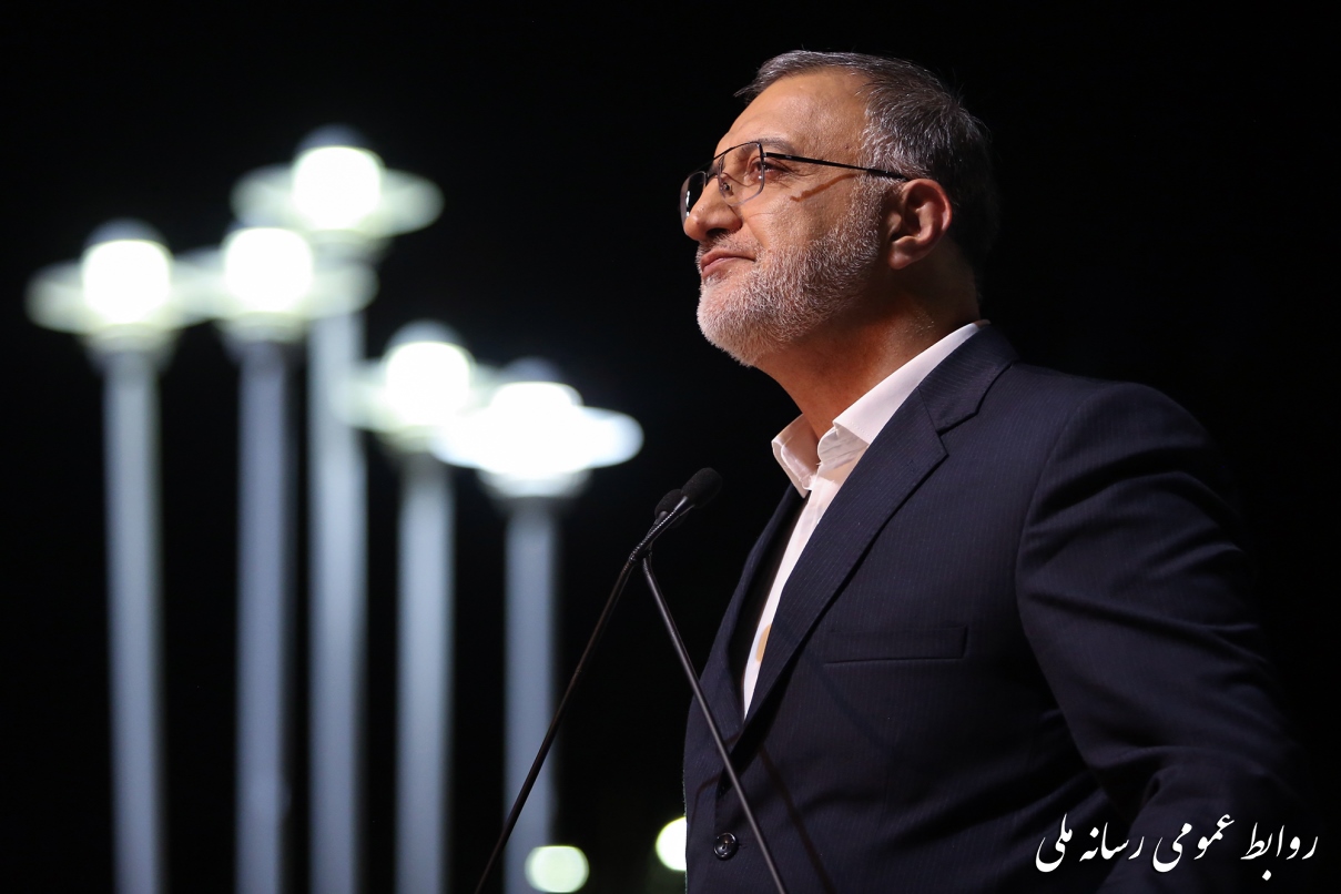 زاکانی به ساختمان شیشه ای آمد