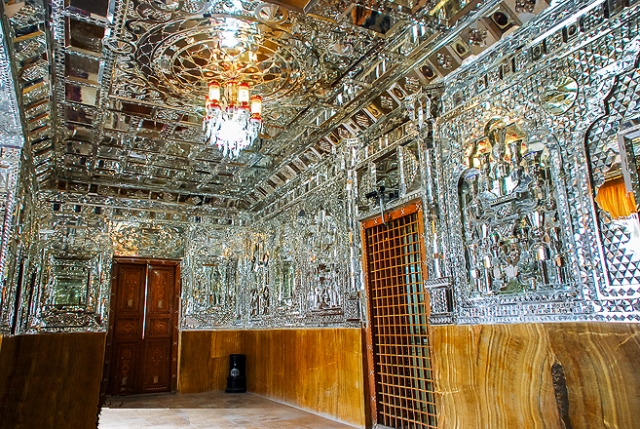 آینه خانه در قاب اترک
