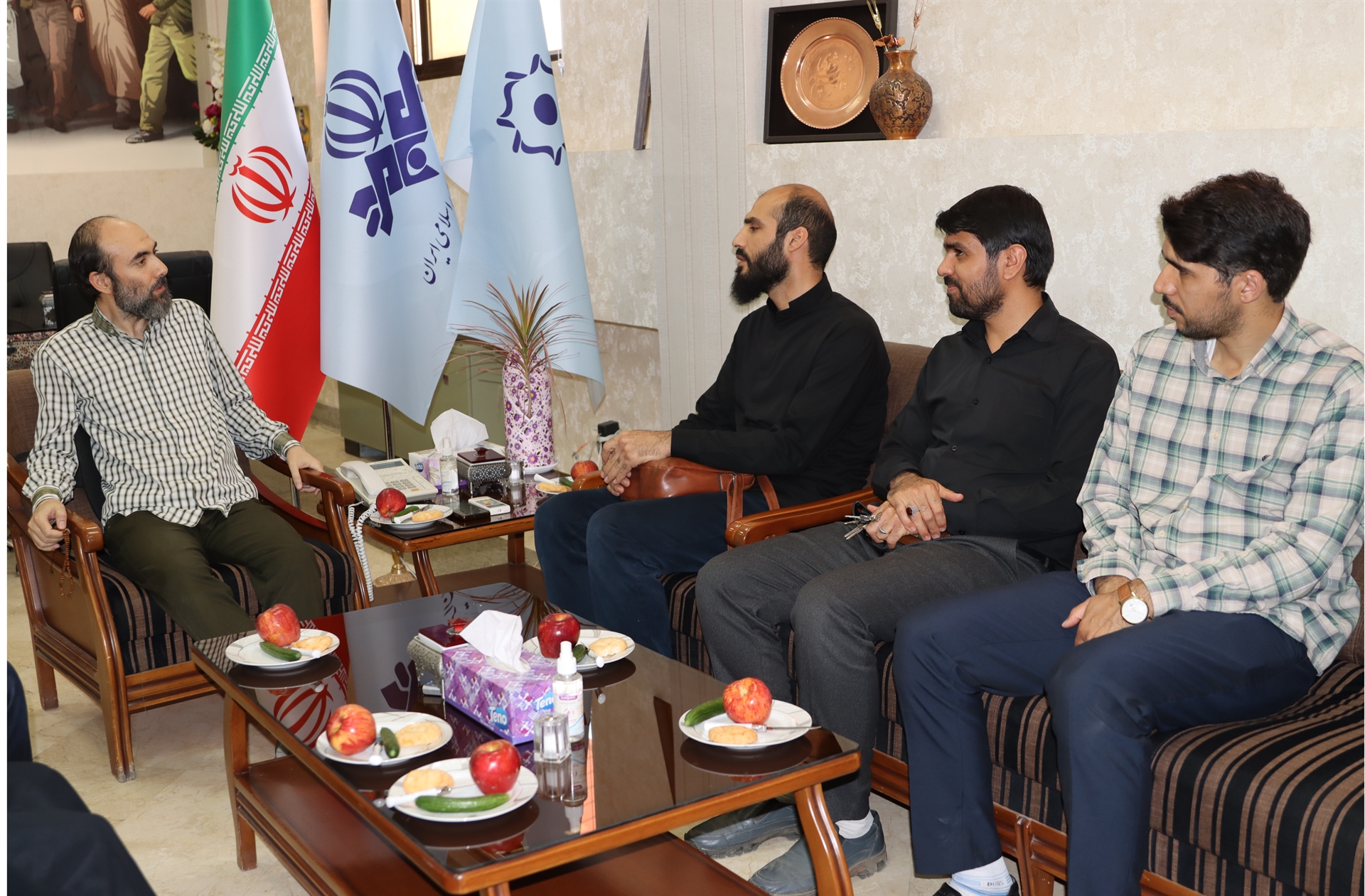 هم‌افزایی برای جهاد تبیین و گفتمان‌سازی؛ تأکید بر بهره‌گیری از ظرفیت نخبگانی بسیج دانشجویی در رسانه استانی زنجان