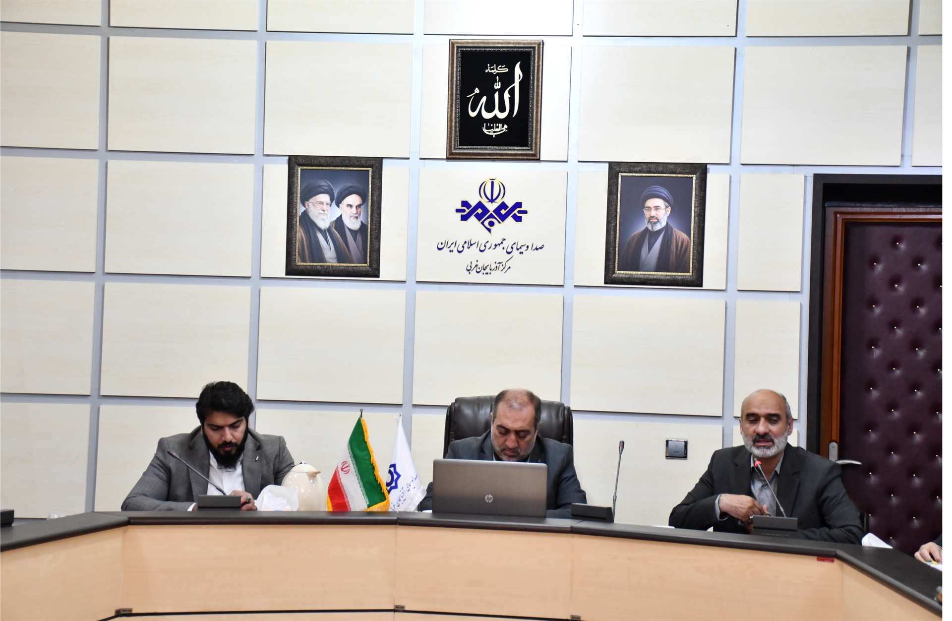 تأکید بر نقش رسانه در نمایش هویت مذهبی
