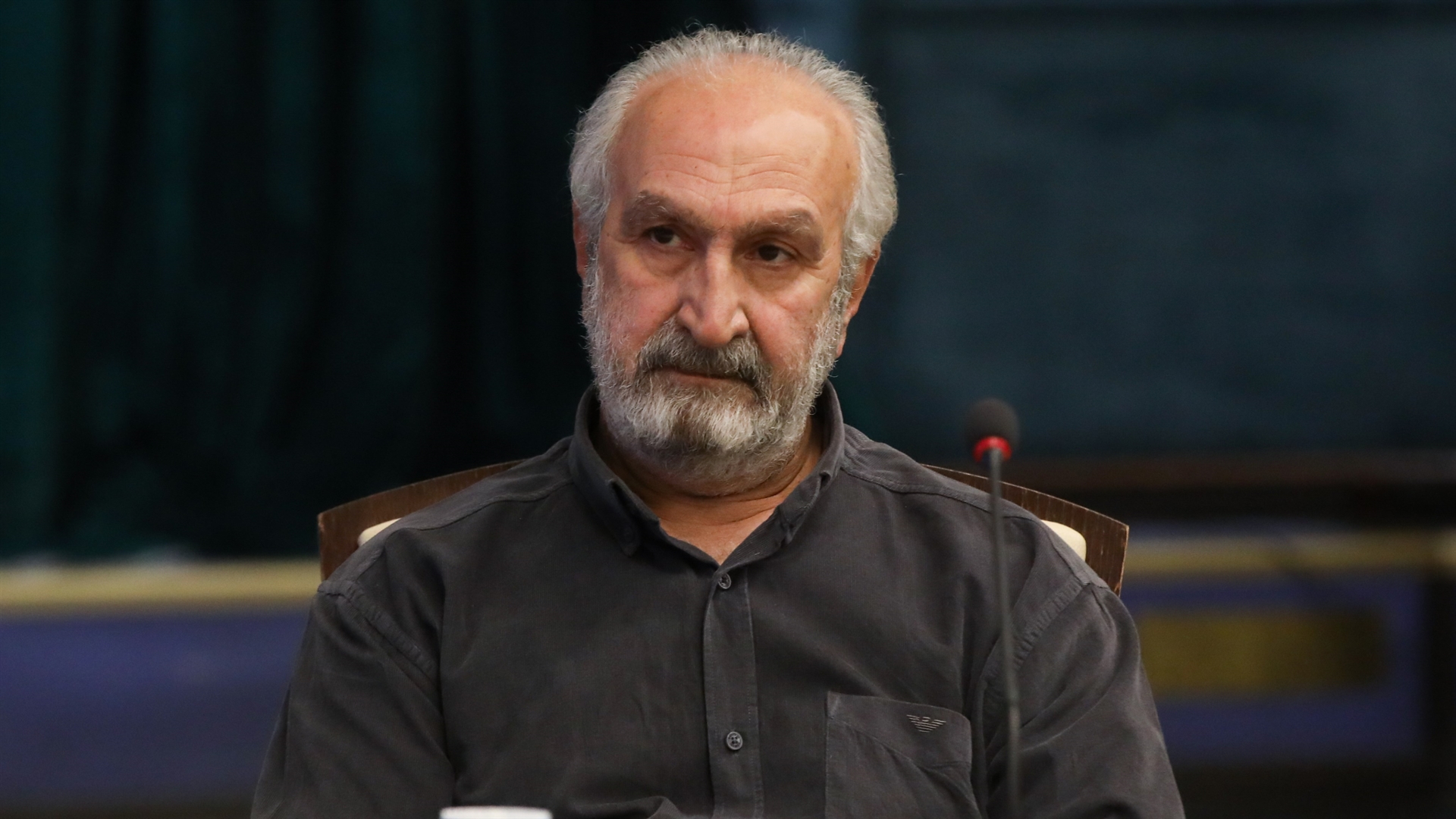 درک شکوه حماسه نیازمند گذر زمان است